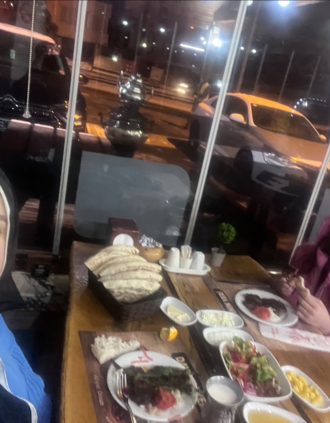 Dayinin Yeri Izgara Evi