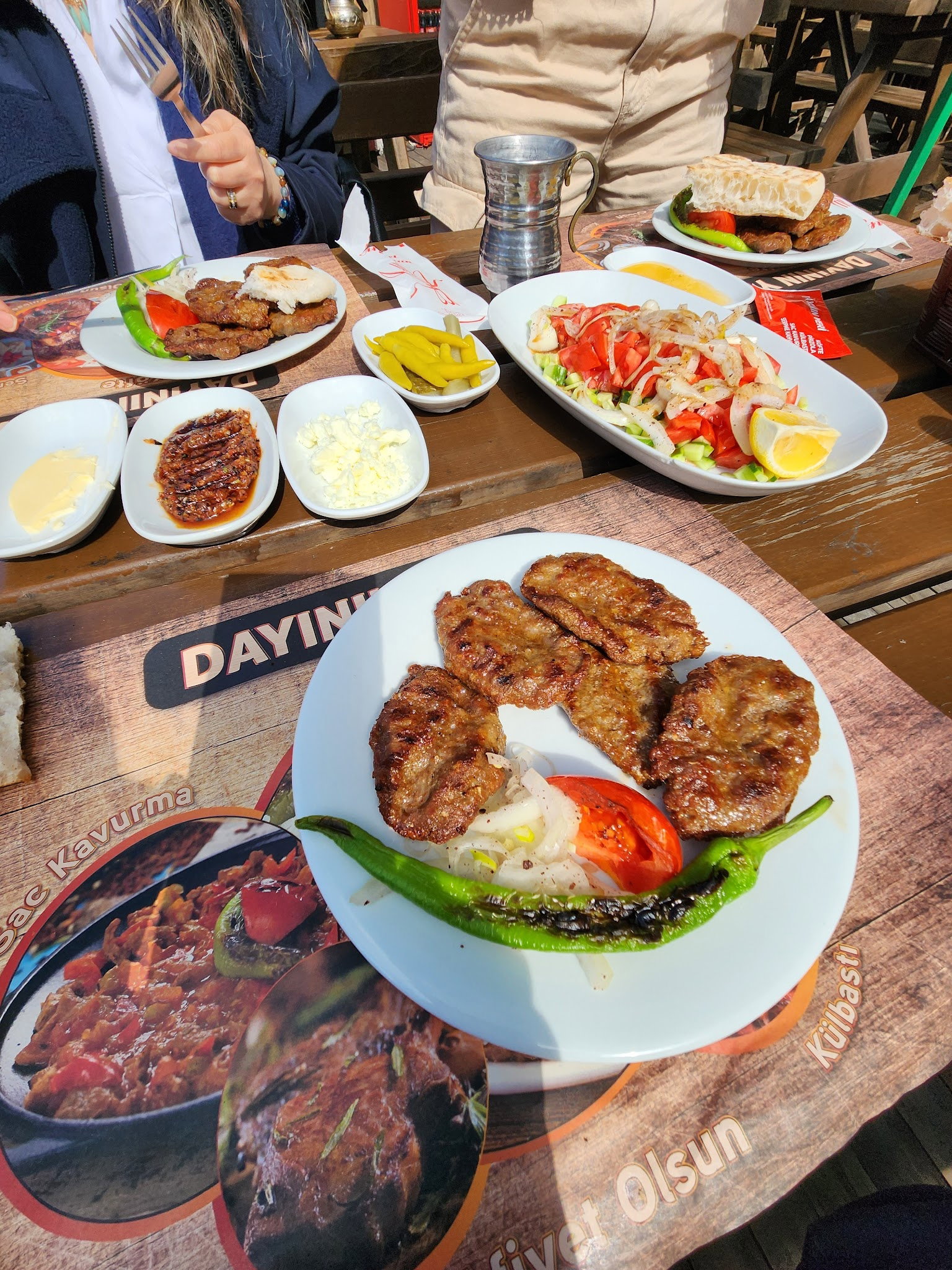 Dayinin Yeri Izgara Evi