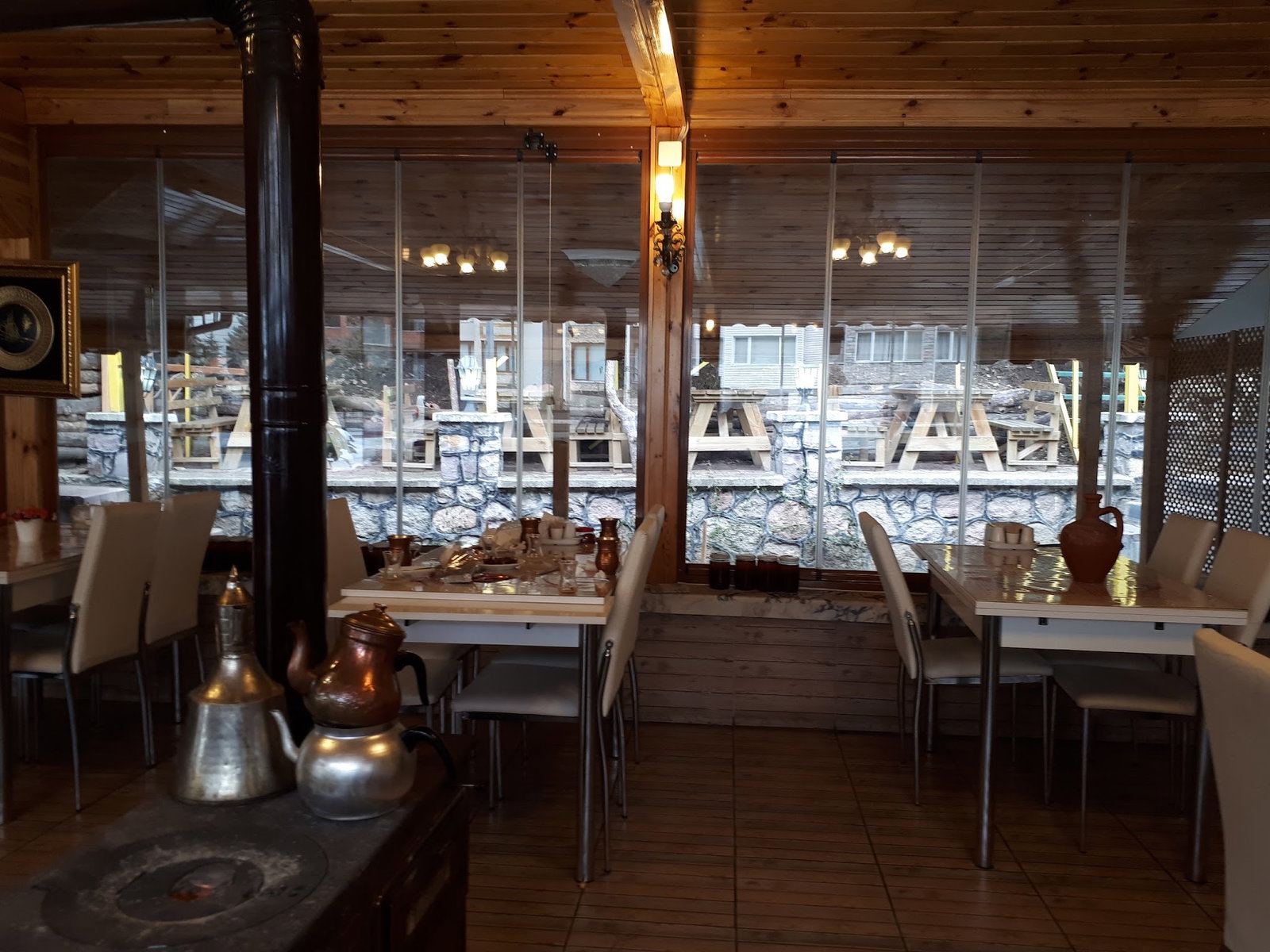 Dayinin Yeri Izgara Evi