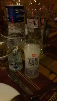 Kısmet Meyhanesi resimleri Kısmet Meyhanesi resimleri