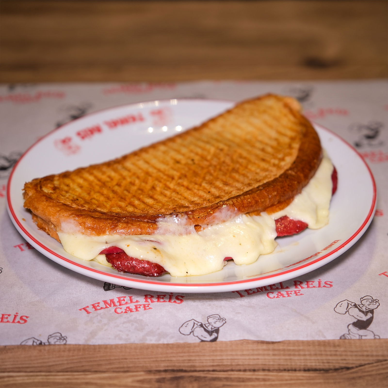 İzmir Kömürde Sandviç Temel Reis