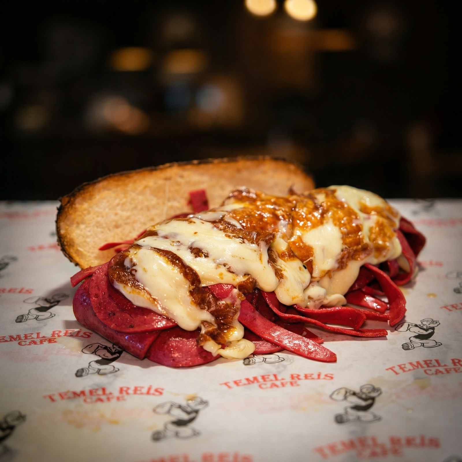 İzmir Kömürde Sandviç Temel Reis