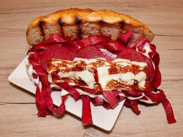 İzmir Kömürde Sandviç Temel Reis