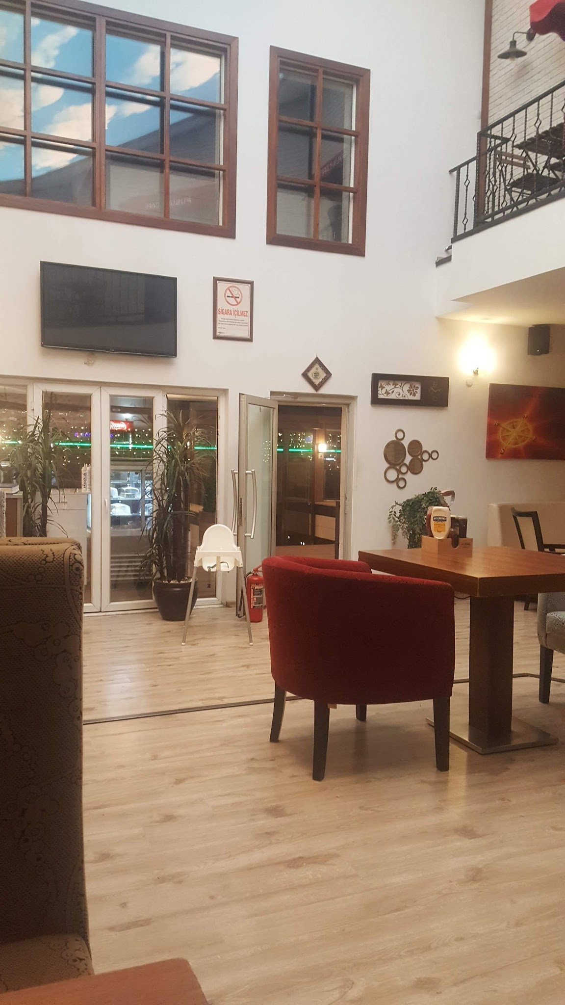 Pusula Cafe & Restaurant