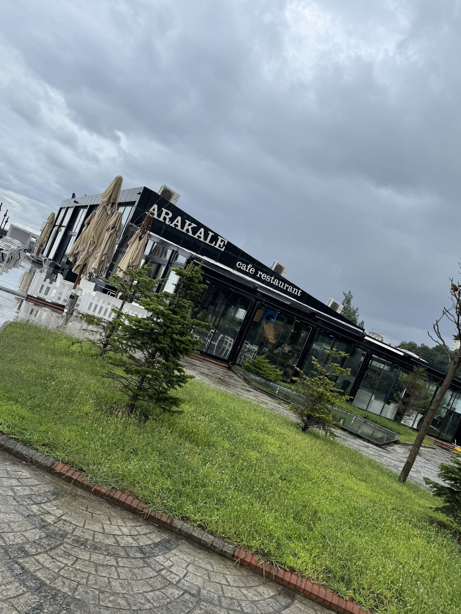 Arakale Restaurant & Cafe