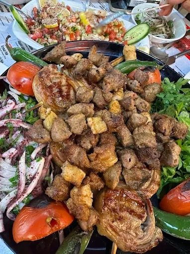 Köfteci Mehmet Irmak (Konak)