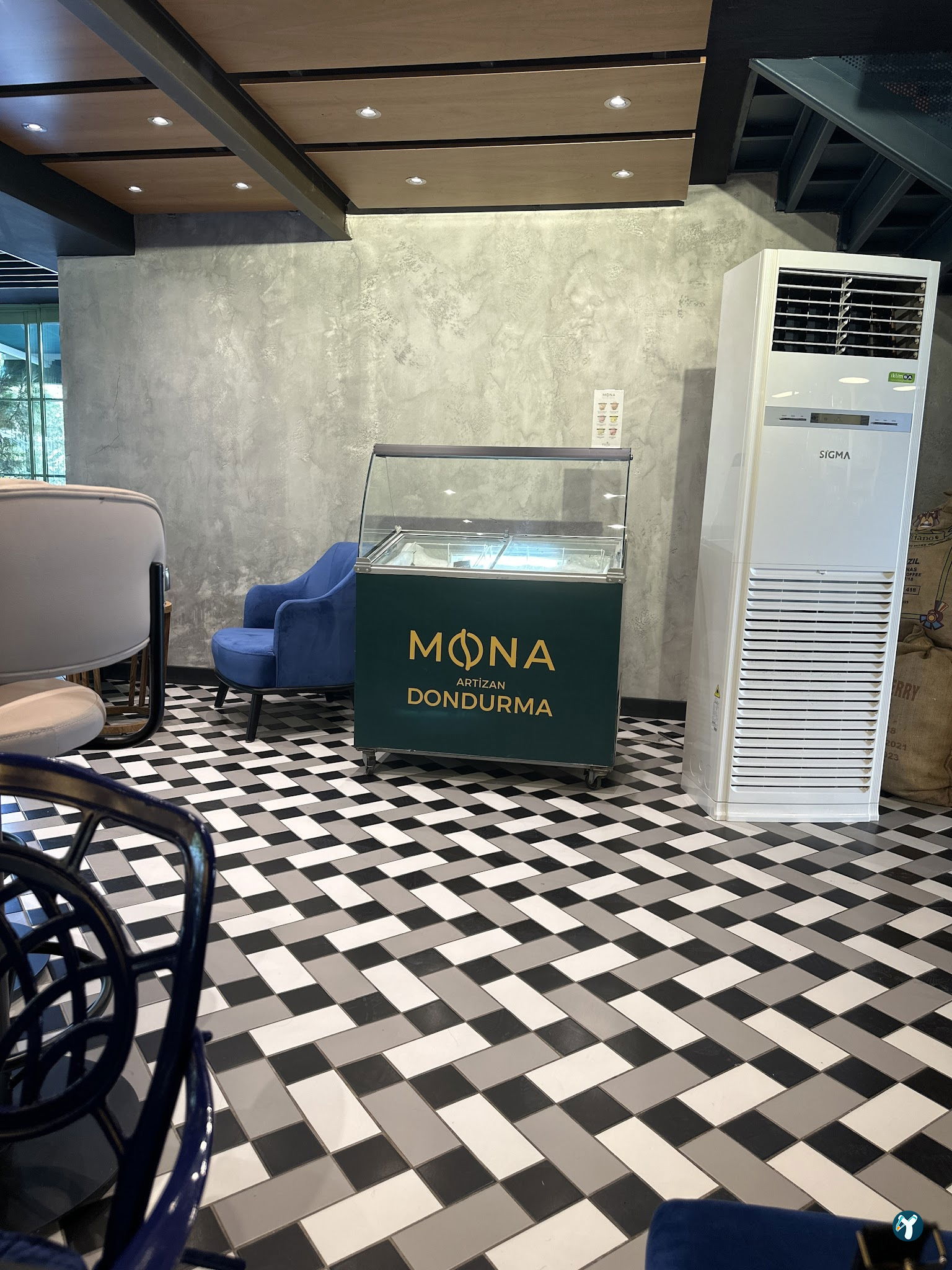 Mona The Coffee Expert Ümitköy