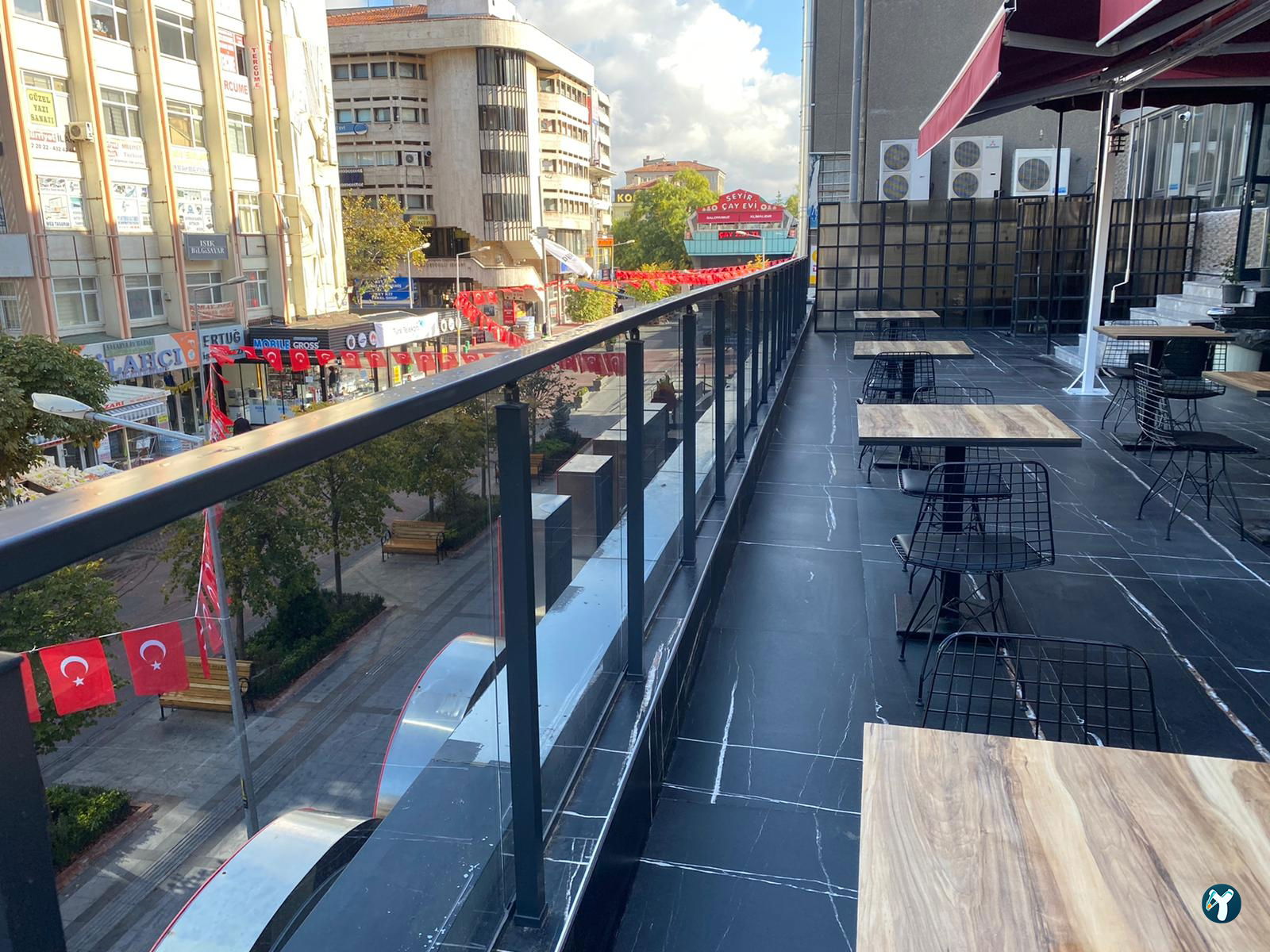 On&F Kütüphane & Cafe Kizilay