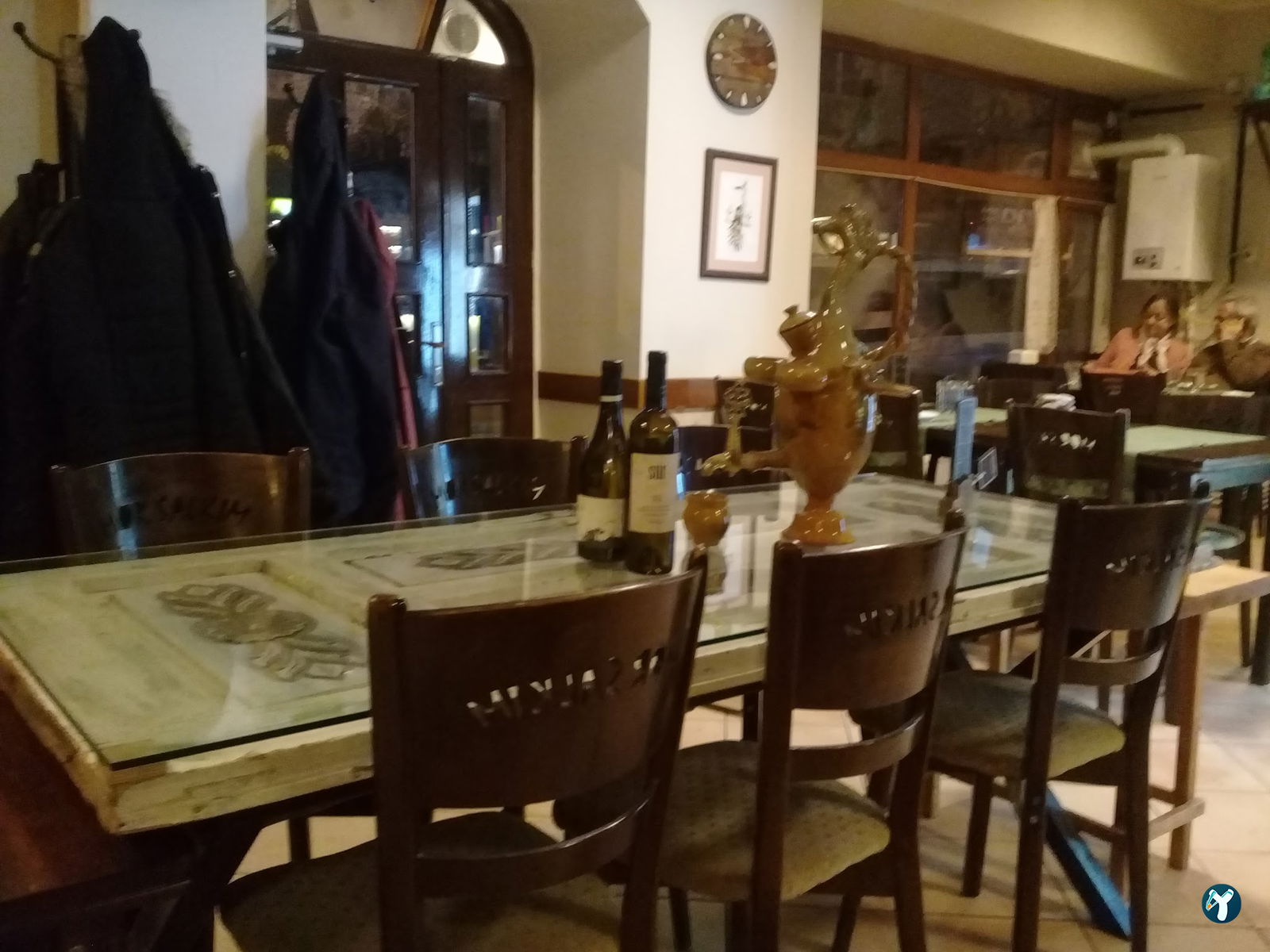 Mor Salkım Meyhanesi