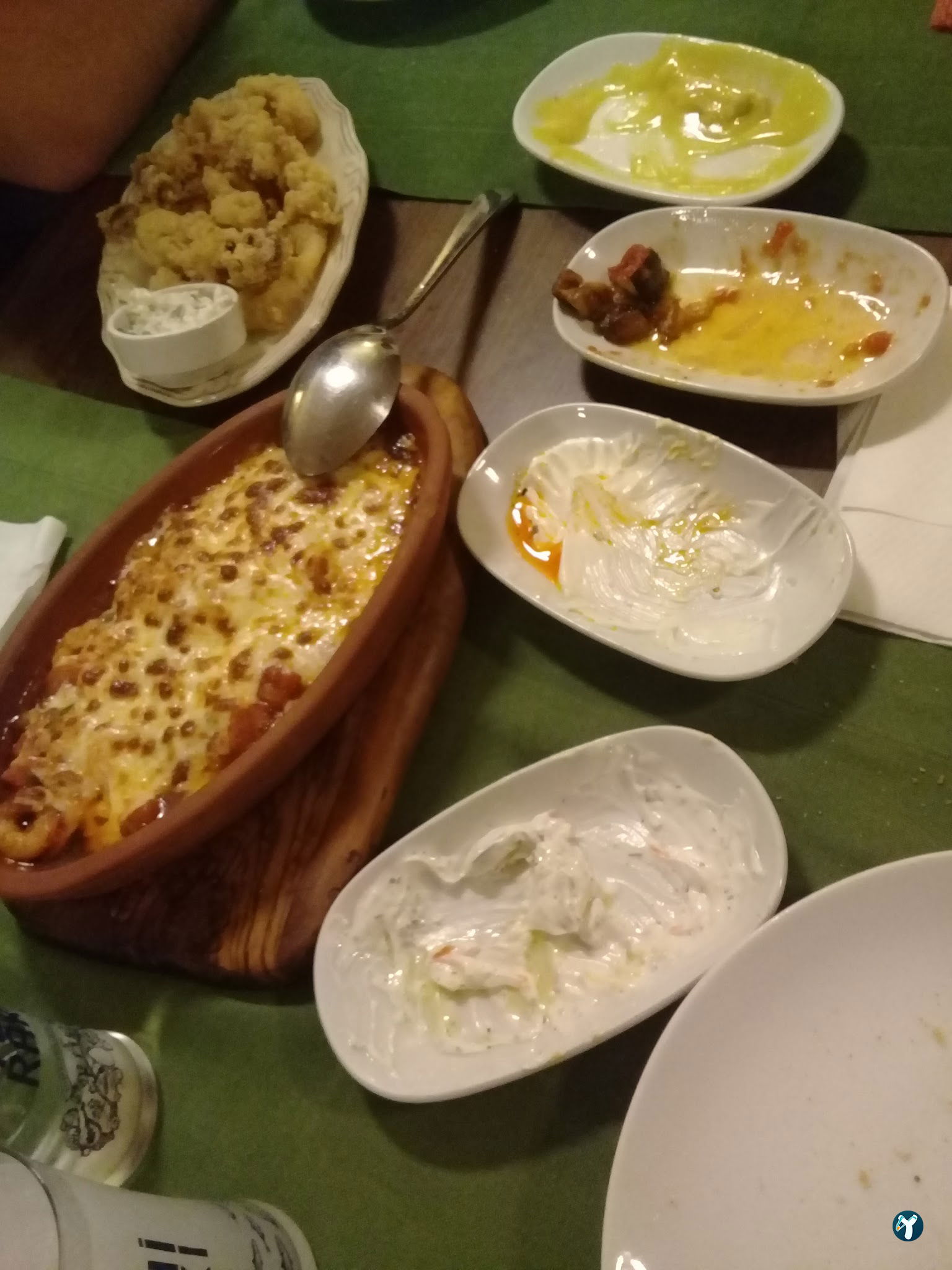 Mor Salkım Meyhanesi