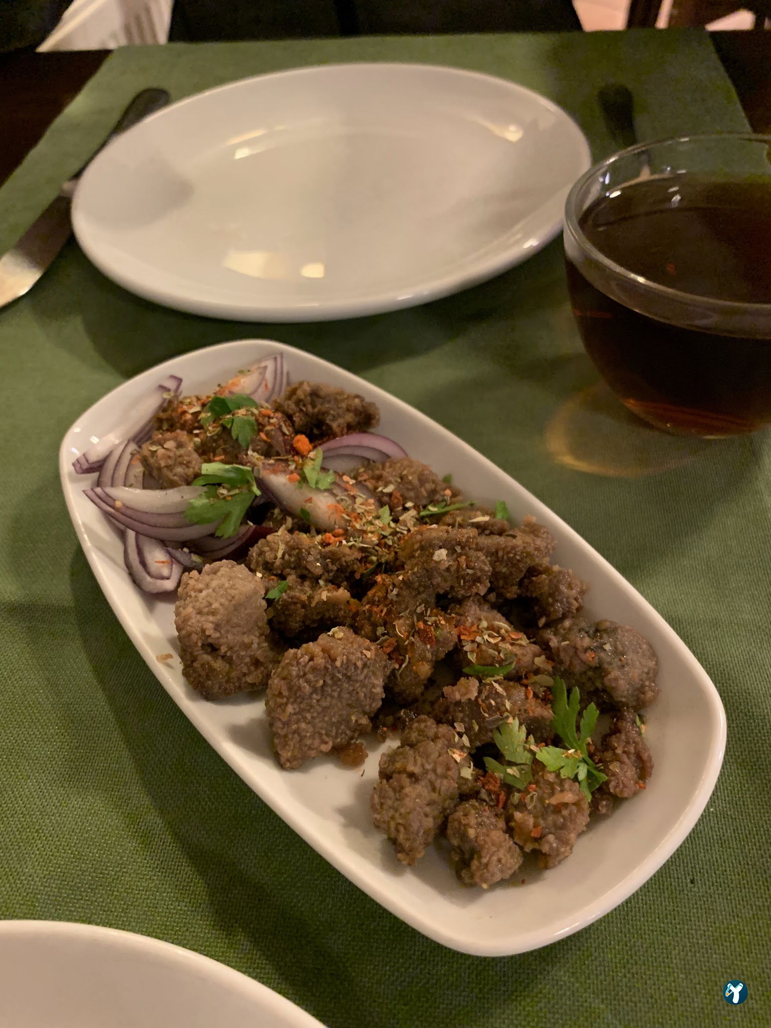 Mor Salkım Meyhanesi