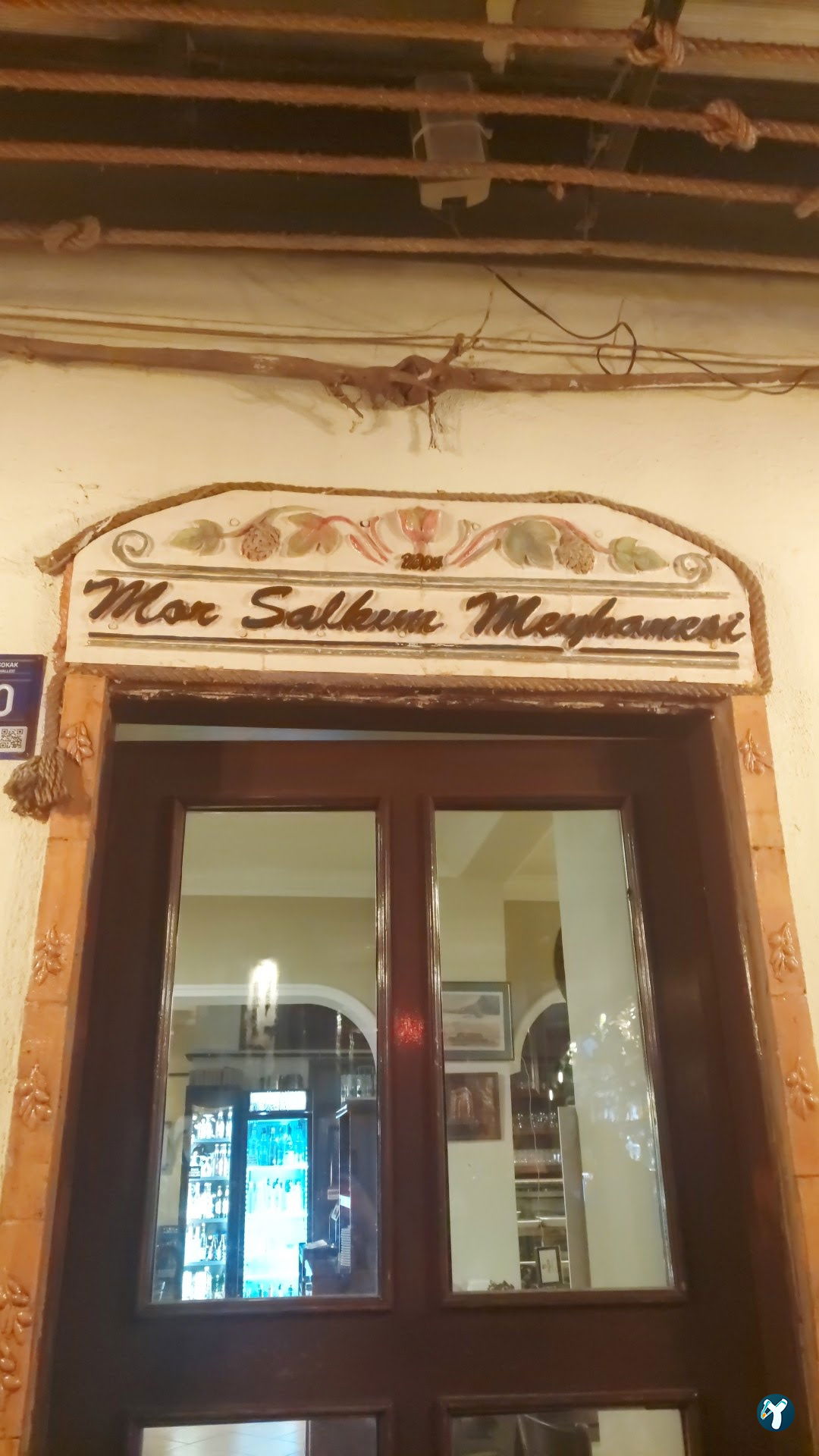 Mor Salkım Meyhanesi