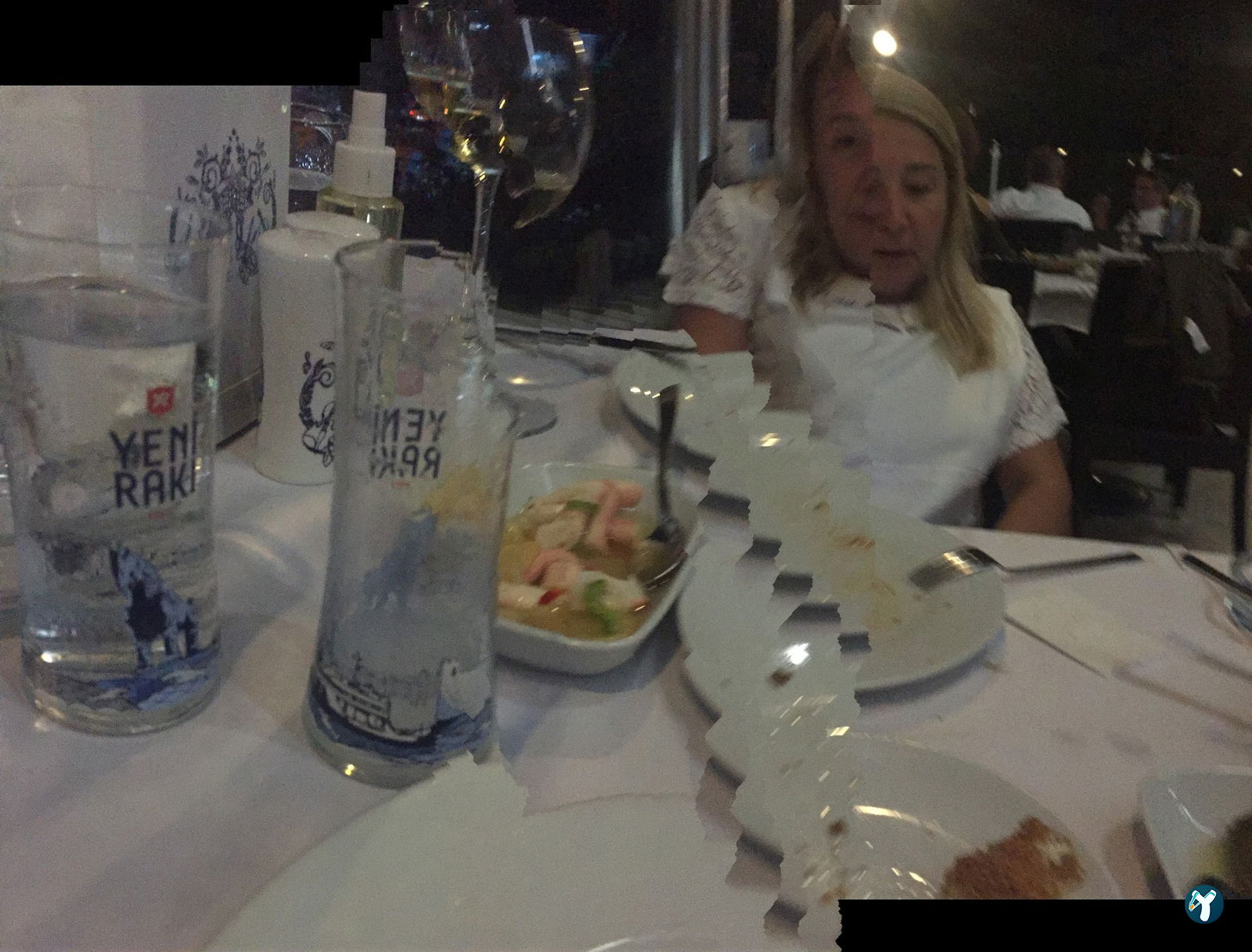 Mor Salkım Meyhanesi