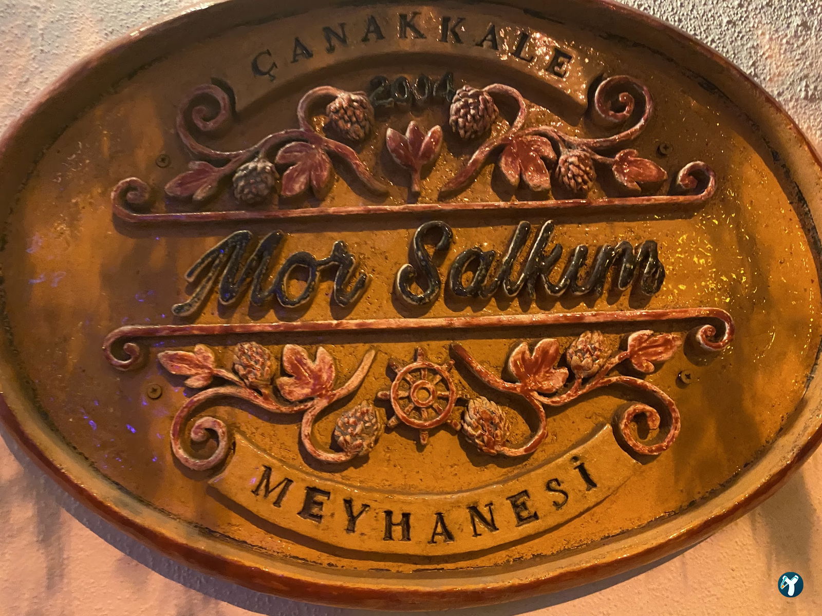 Mor Salkım Meyhanesi