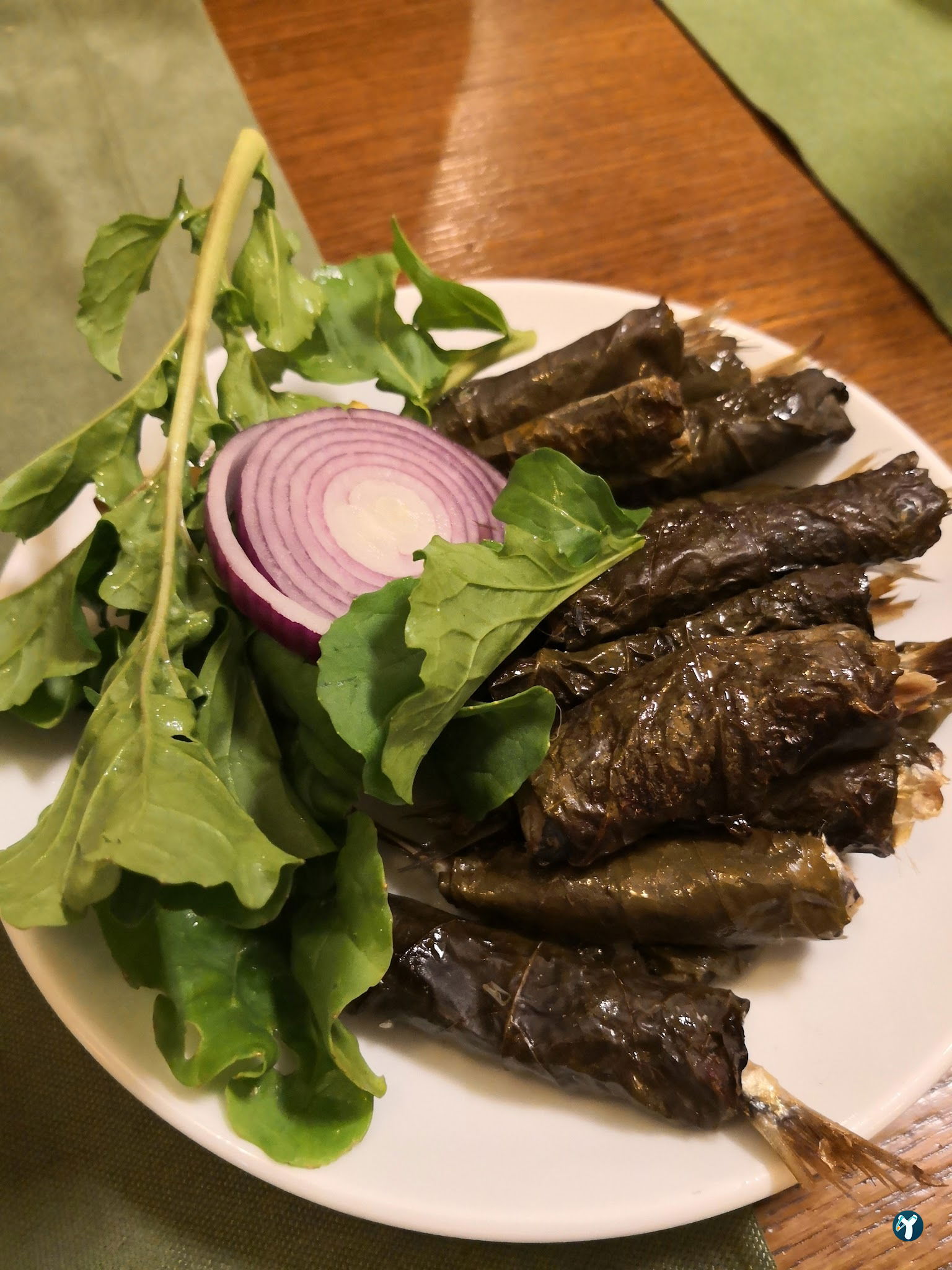 Mor Salkım Meyhanesi