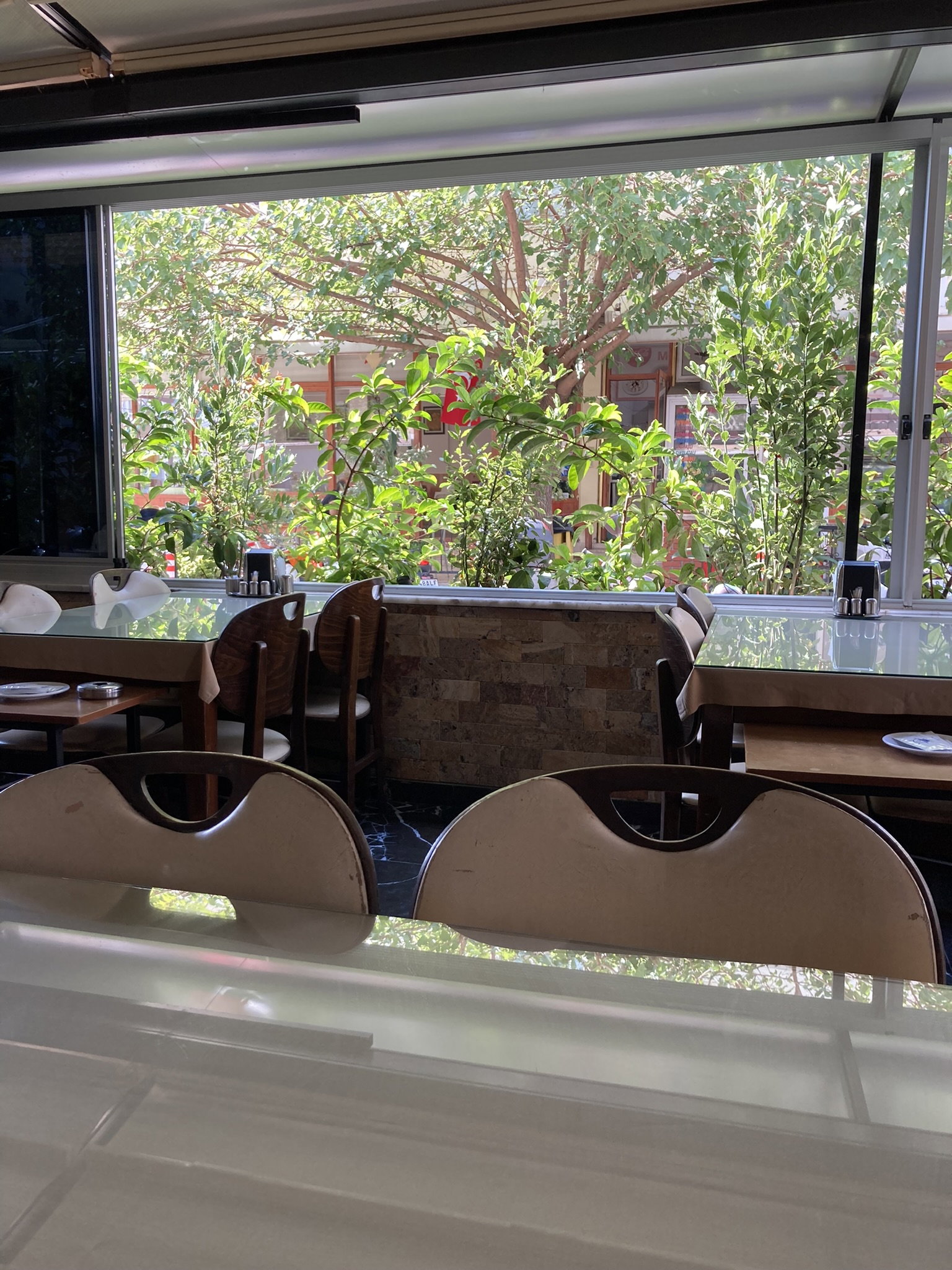 Nefis Etiler Aile Restoranı 24 Saat Açık