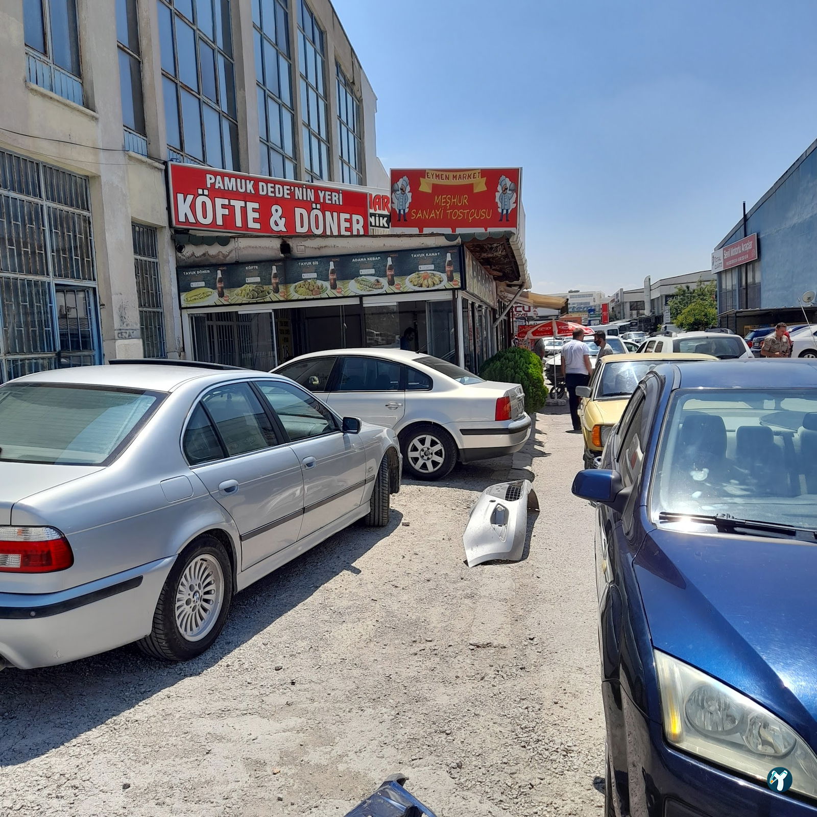 Pamuk Dede'Ni̇n Yeri̇ Köfte & Döner