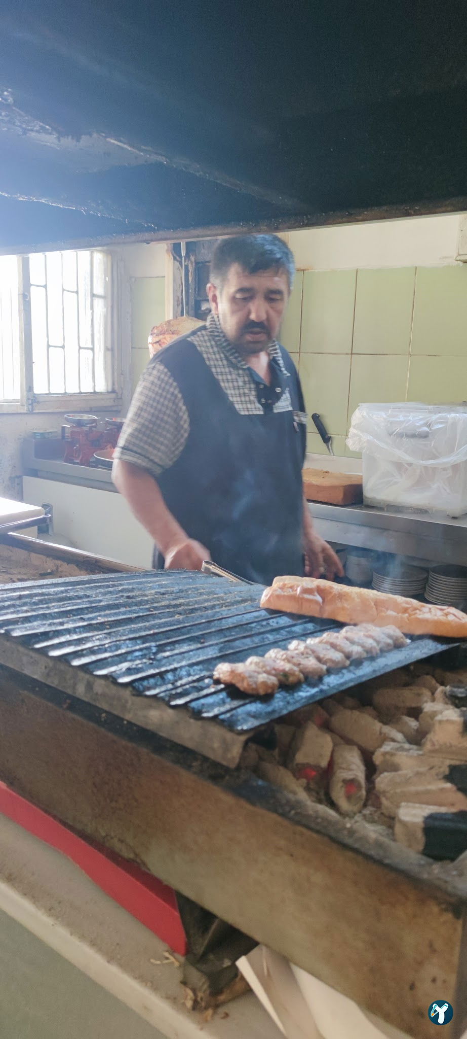 Pamuk Dede'Ni̇n Yeri̇ Köfte & Döner