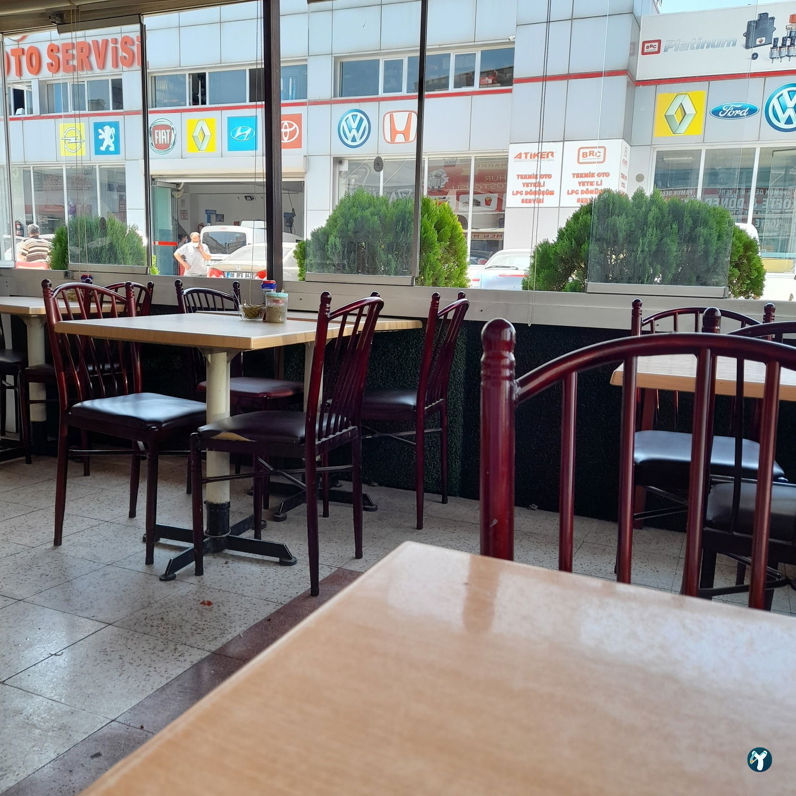 Pamuk Dede'Ni̇n Yeri̇ Köfte & Döner