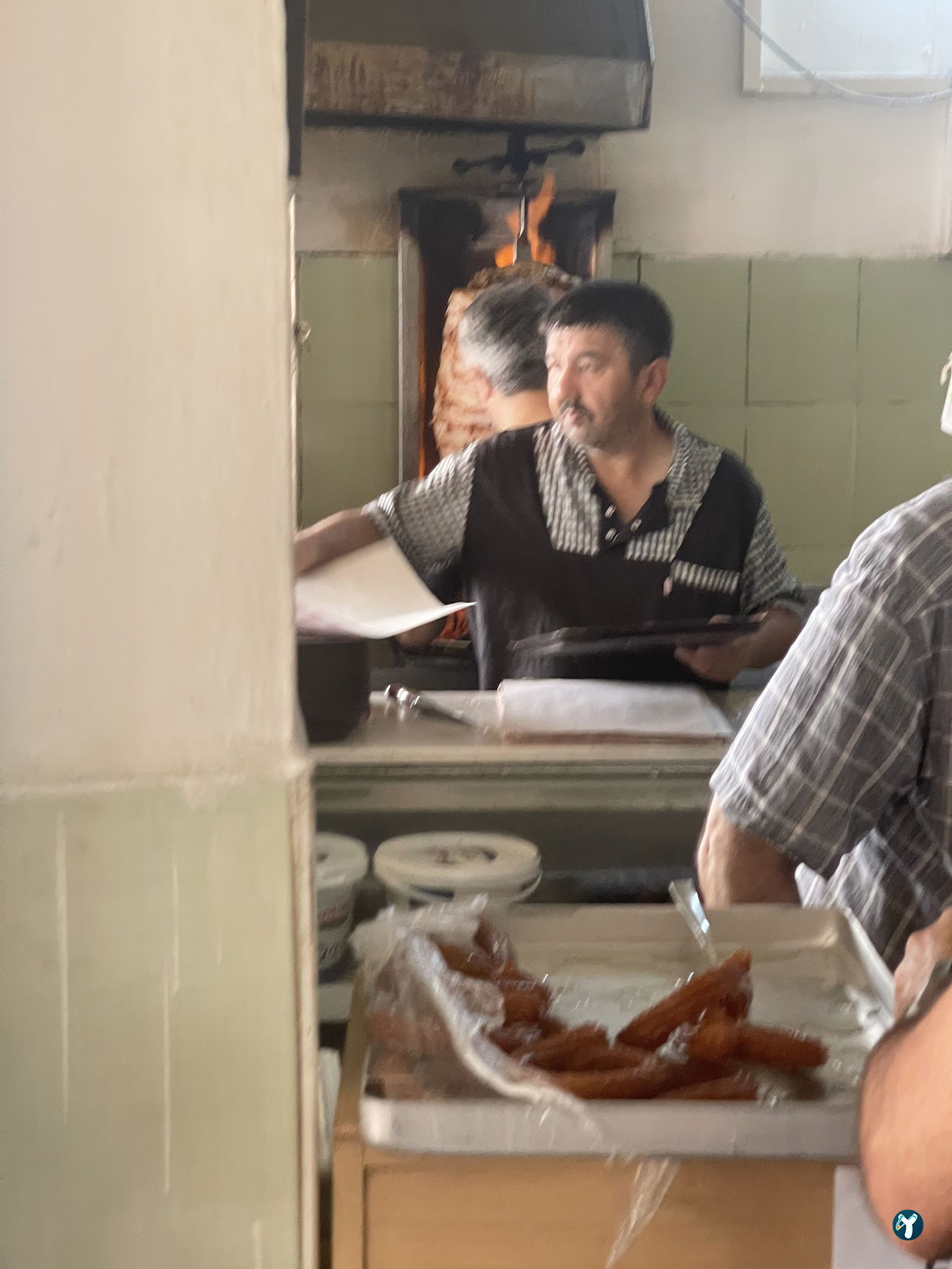 Pamuk Dede'Ni̇n Yeri̇ Köfte & Döner