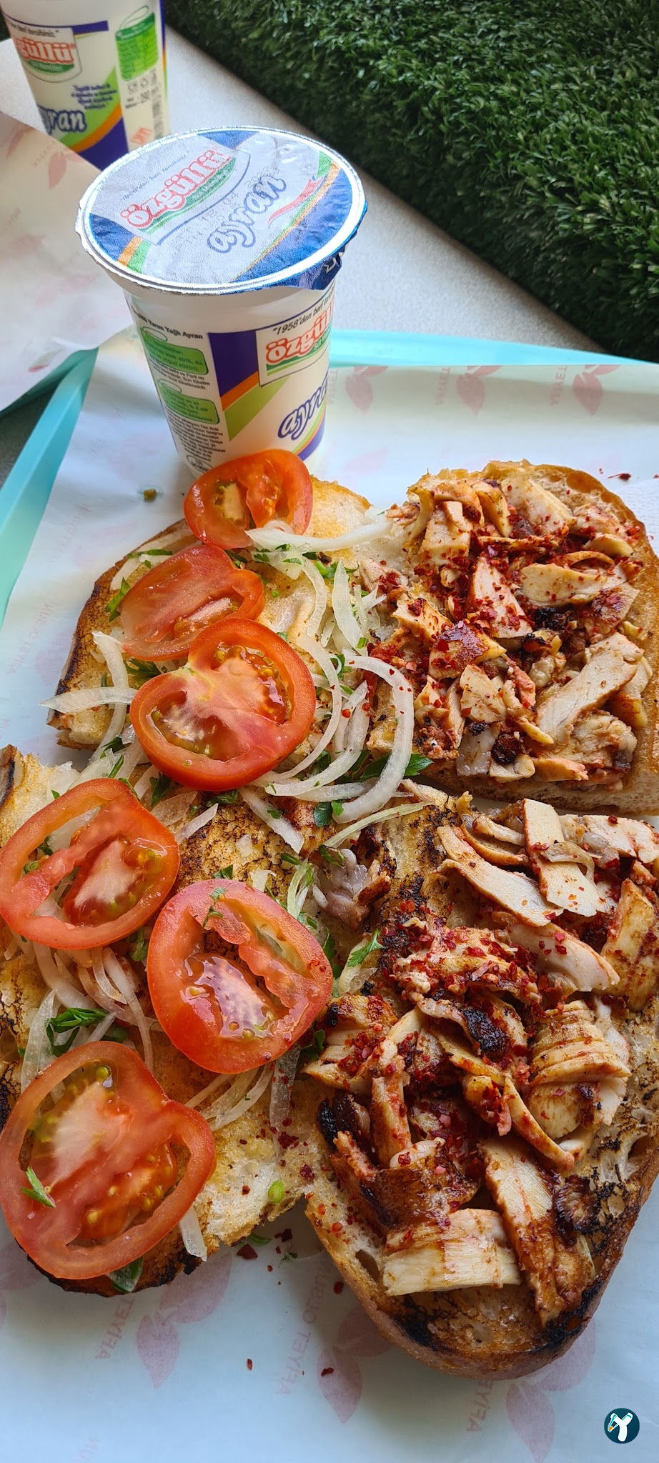 Pamuk Dede'Ni̇n Yeri̇ Köfte & Döner
