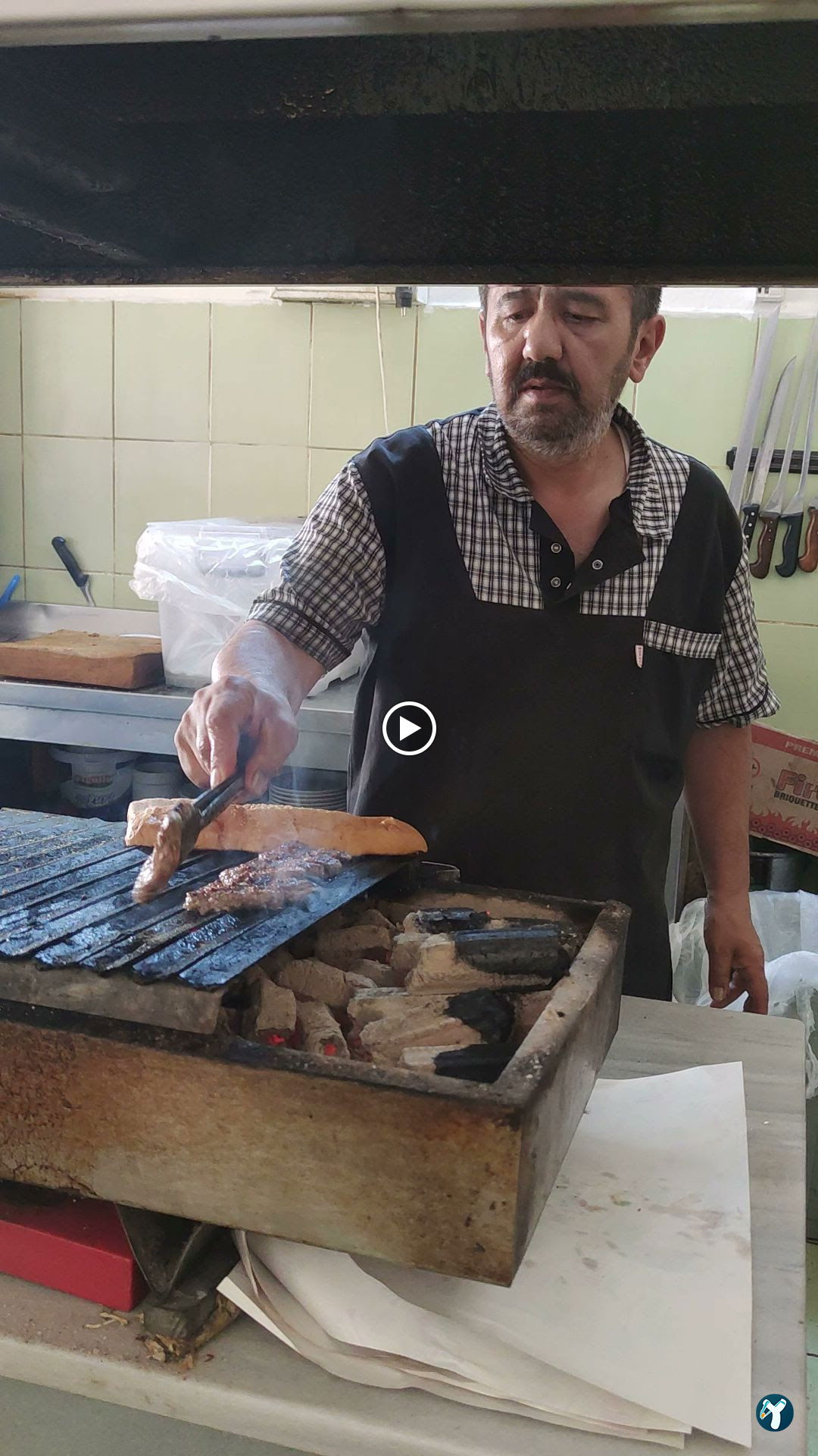 Pamuk Dede'Ni̇n Yeri̇ Köfte & Döner