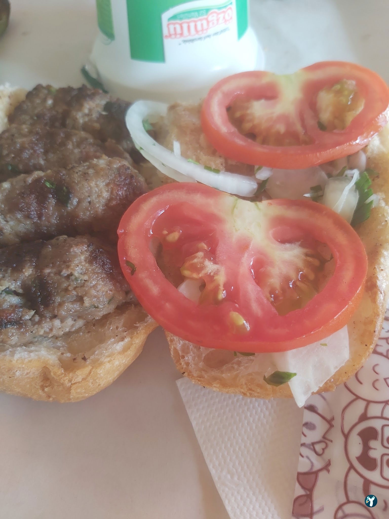 Pamuk Dede'Ni̇n Yeri̇ Köfte & Döner