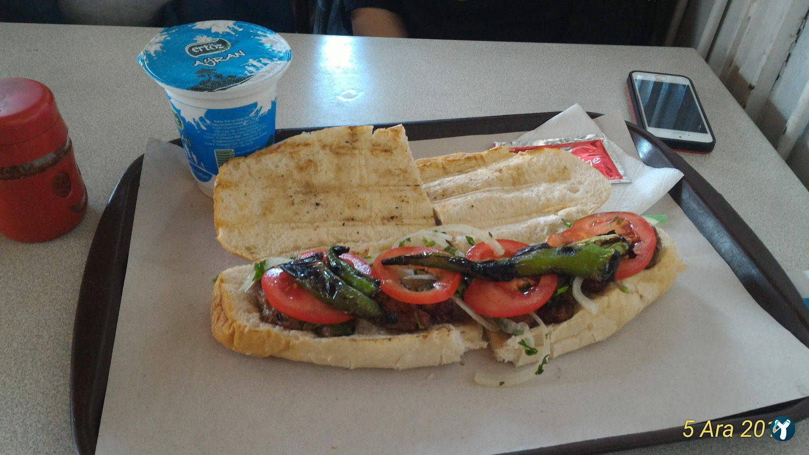 Pamuk Dede'Ni̇n Yeri̇ Köfte & Döner