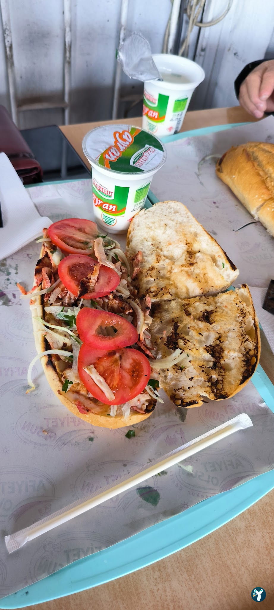 Pamuk Dede'Ni̇n Yeri̇ Köfte & Döner