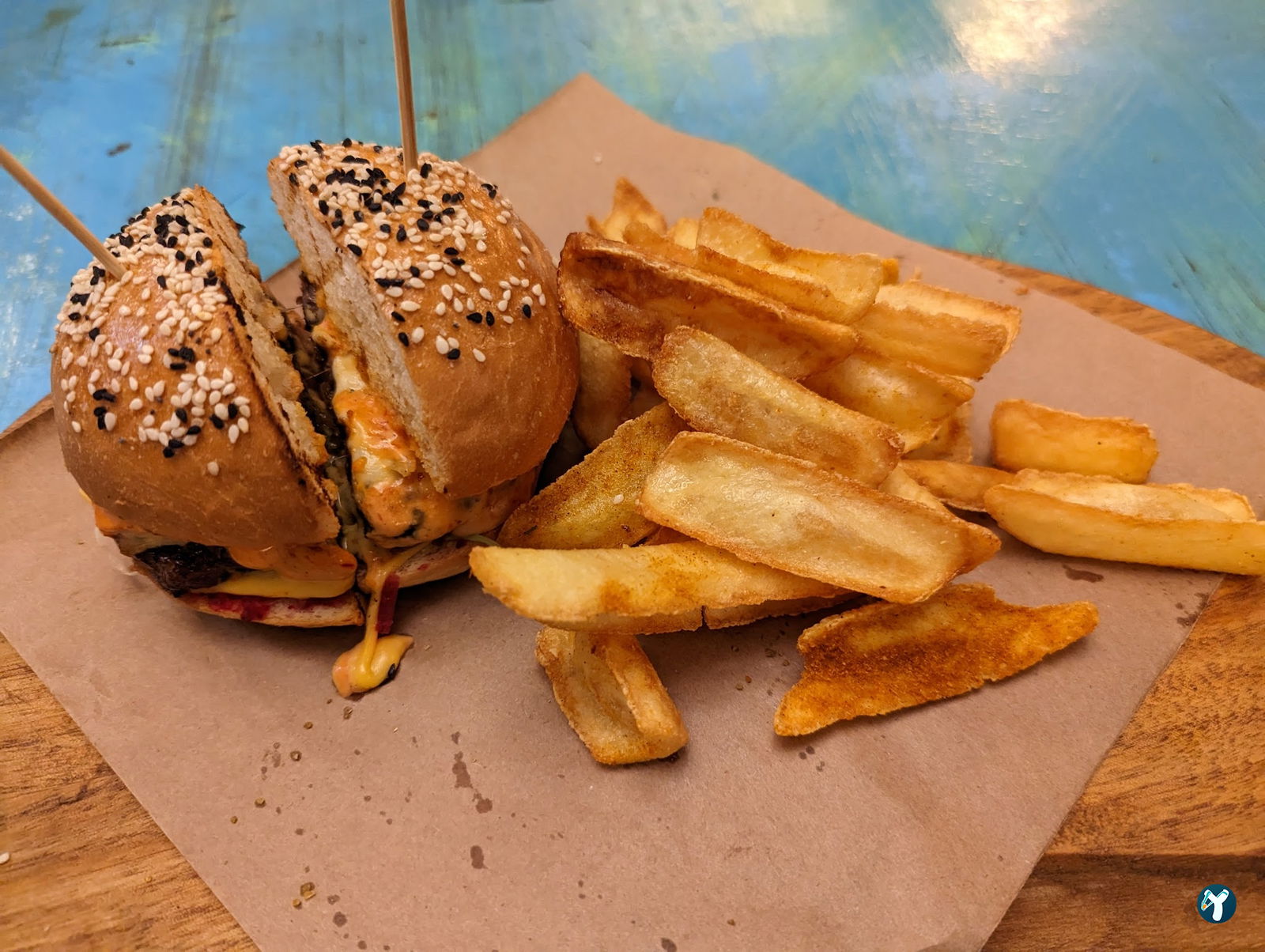 Bykush Sokak - Burger , Coffee & Dessert | Kadıköy Moda Kahve & Cafe