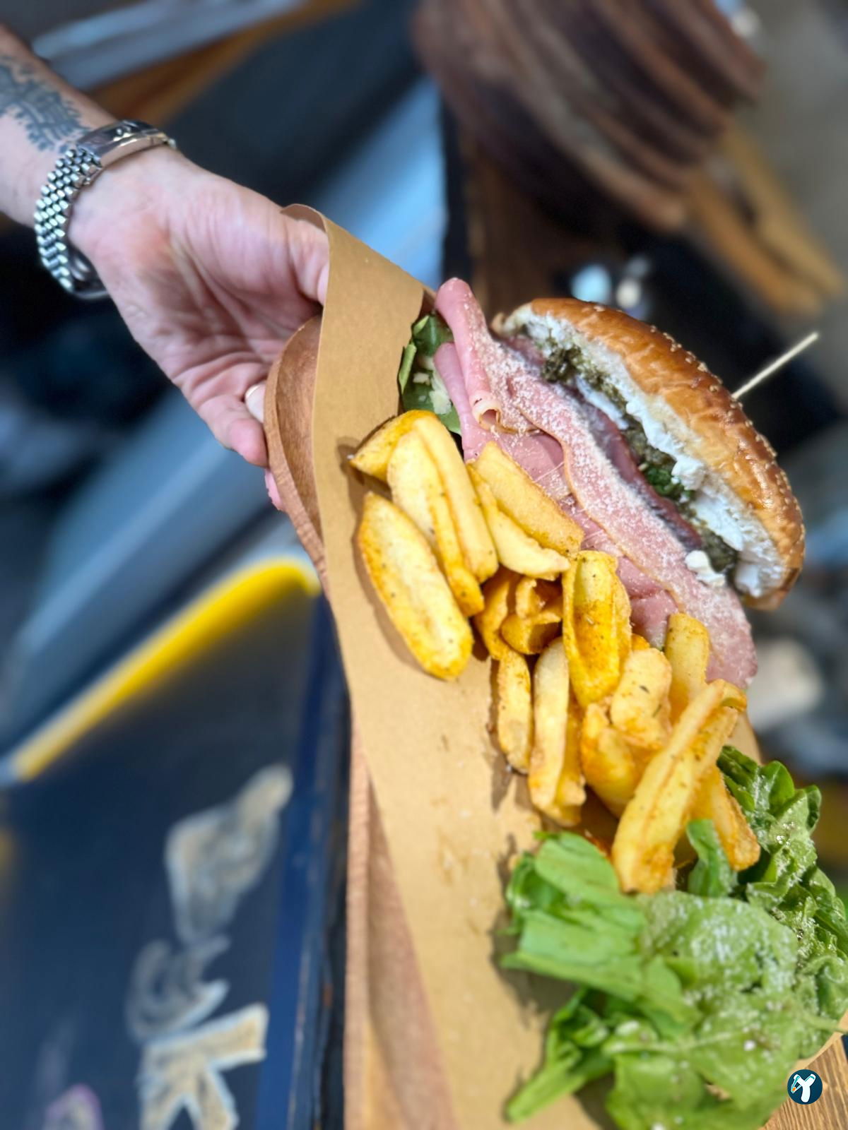 Bykush Sokak - Burger , Coffee & Dessert | Kadıköy Moda Kahve & Cafe