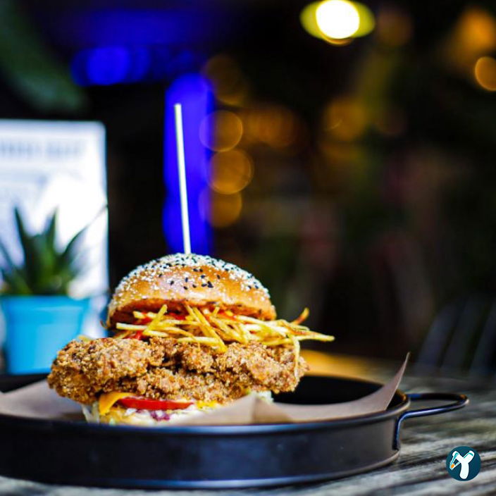 Bykush Sokak - Burger , Coffee & Dessert | Kadıköy Moda Kahve & Cafe