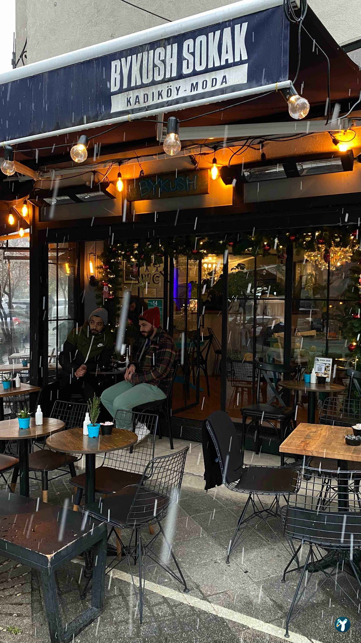 Bykush Sokak - Burger , Coffee & Dessert | Kadıköy Moda Kahve & Cafe