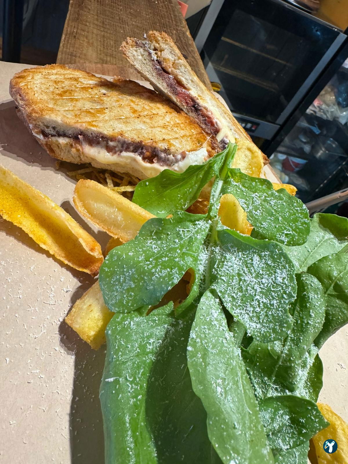Bykush Sokak - Burger , Coffee & Dessert | Kadıköy Moda Kahve & Cafe