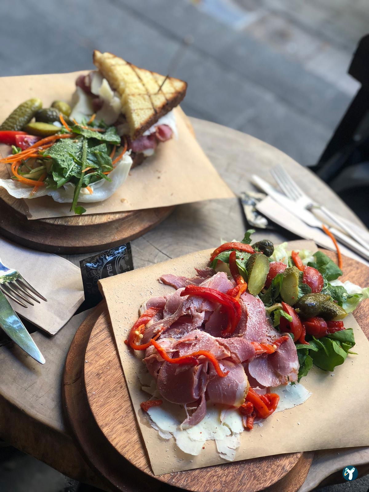 Bykush Sokak - Burger , Coffee & Dessert | Kadıköy Moda Kahve & Cafe