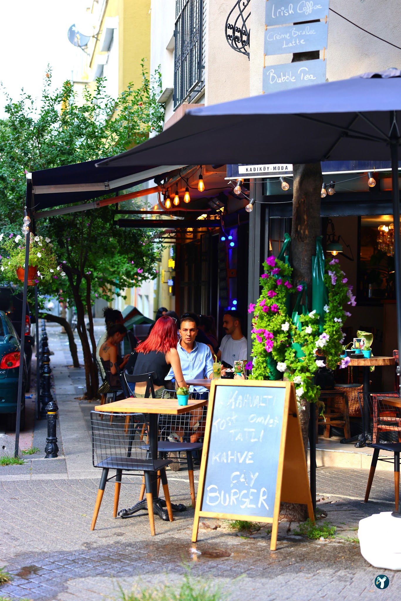 Bykush Sokak - Burger , Coffee & Dessert | Kadıköy Moda Kahve & Cafe