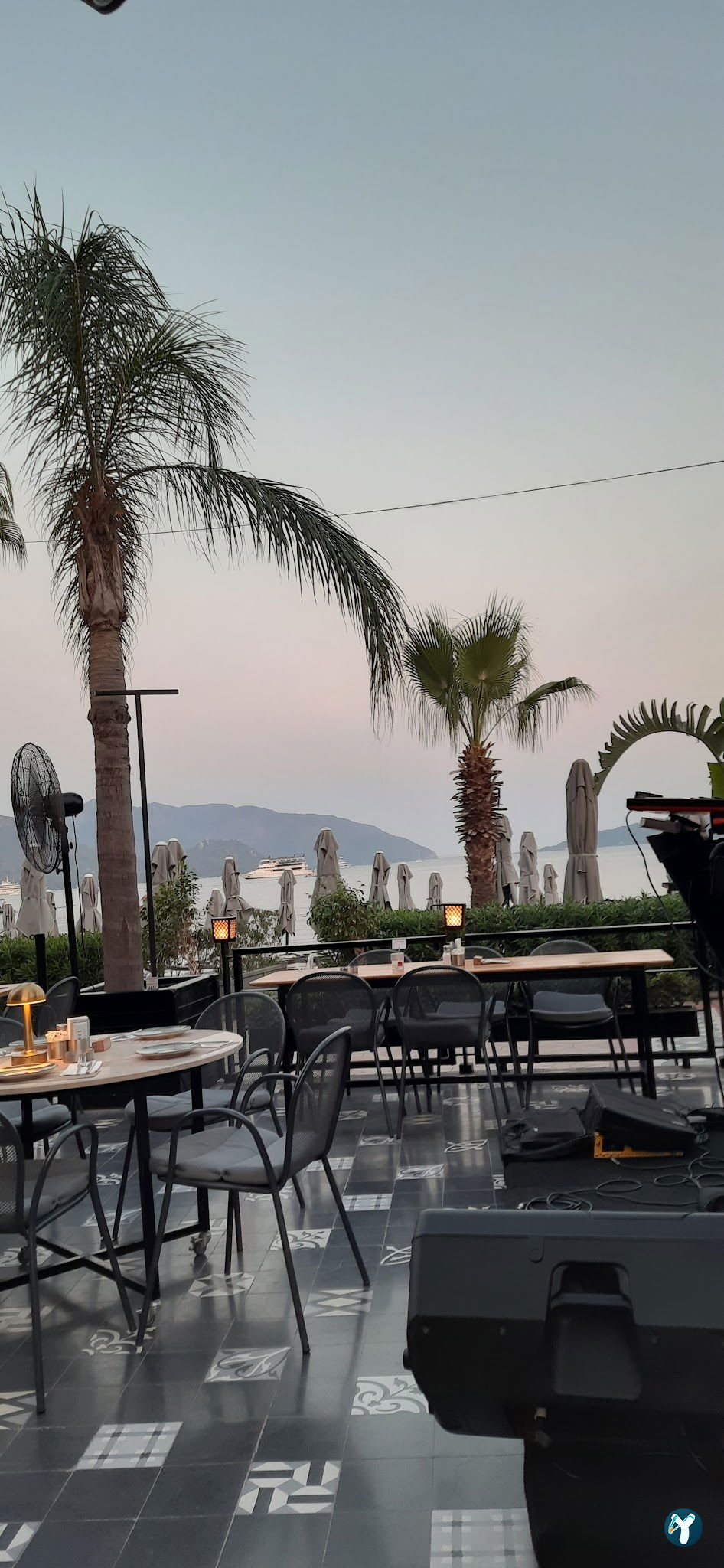Yunus Cafe Bar