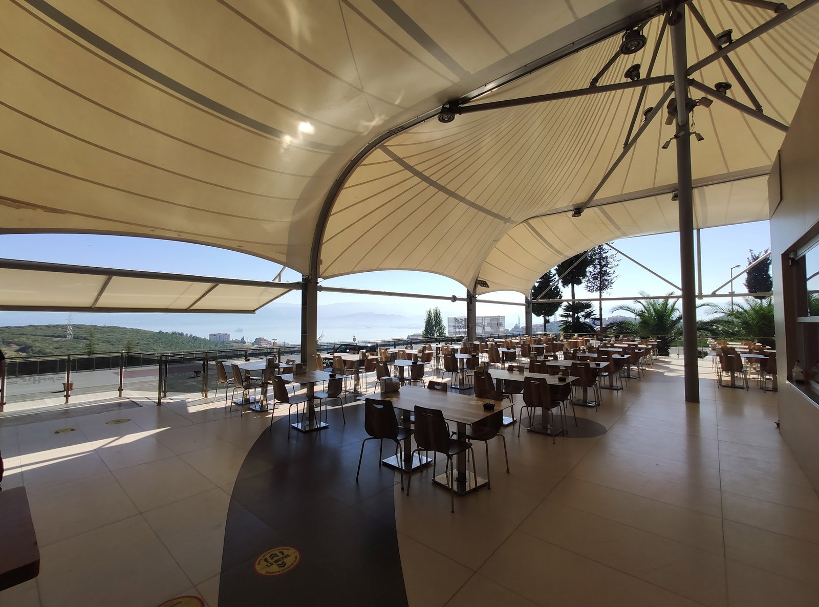 Pause Park Restaurant