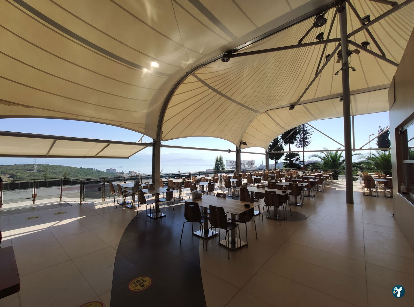 Pause Park Restaurant