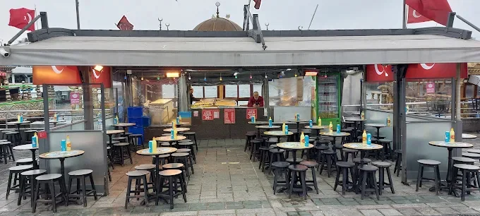 Tarihi Eminönü Balık Ekmek resimleri