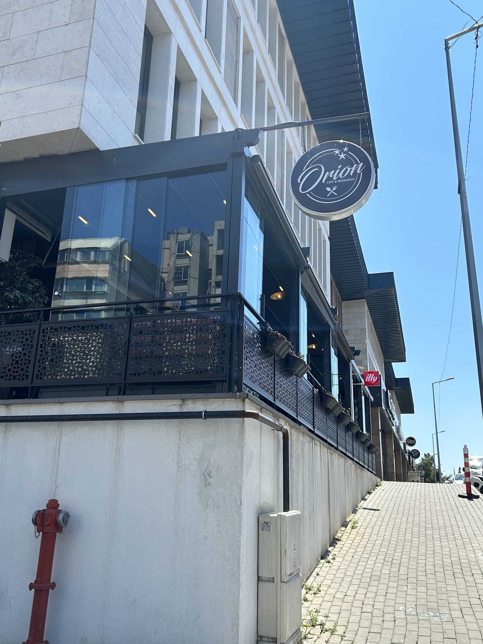 Orion Cafe & Restaurant