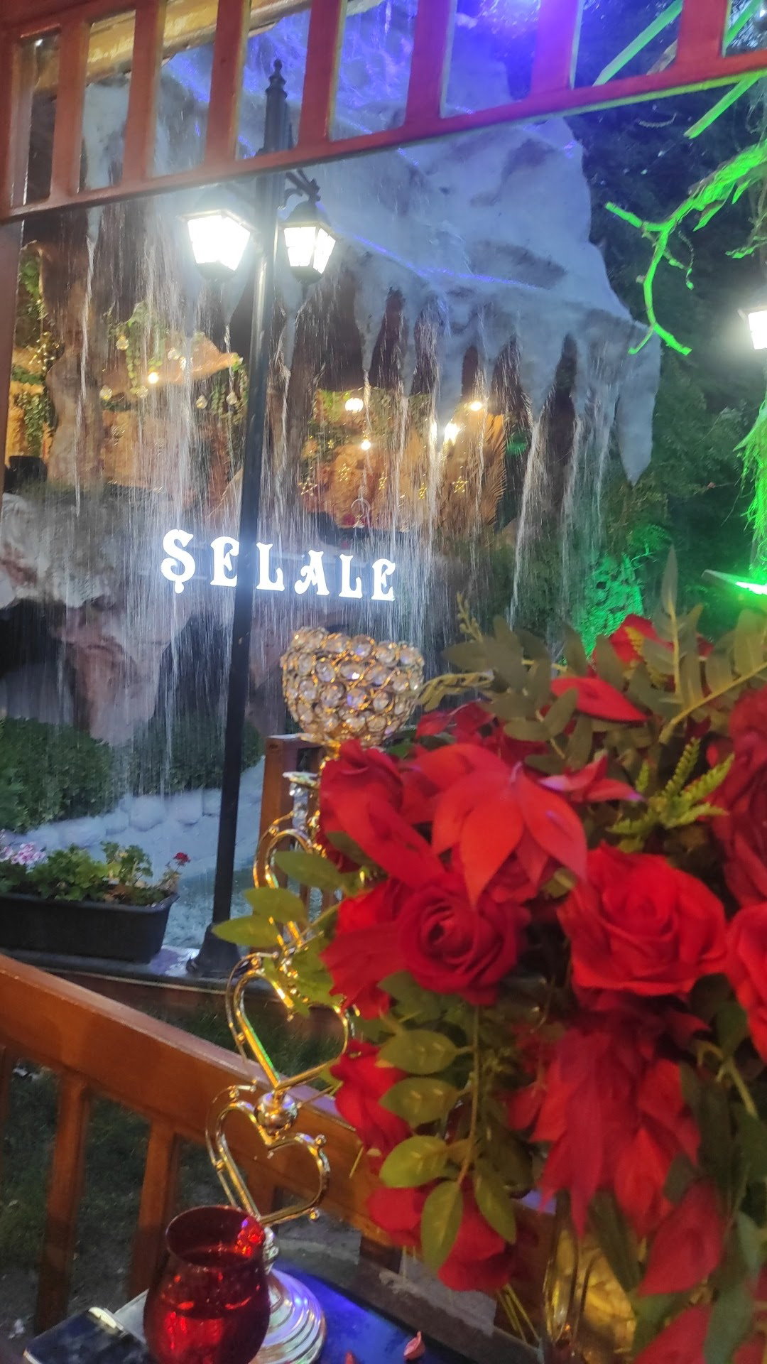 Şelale Restoran