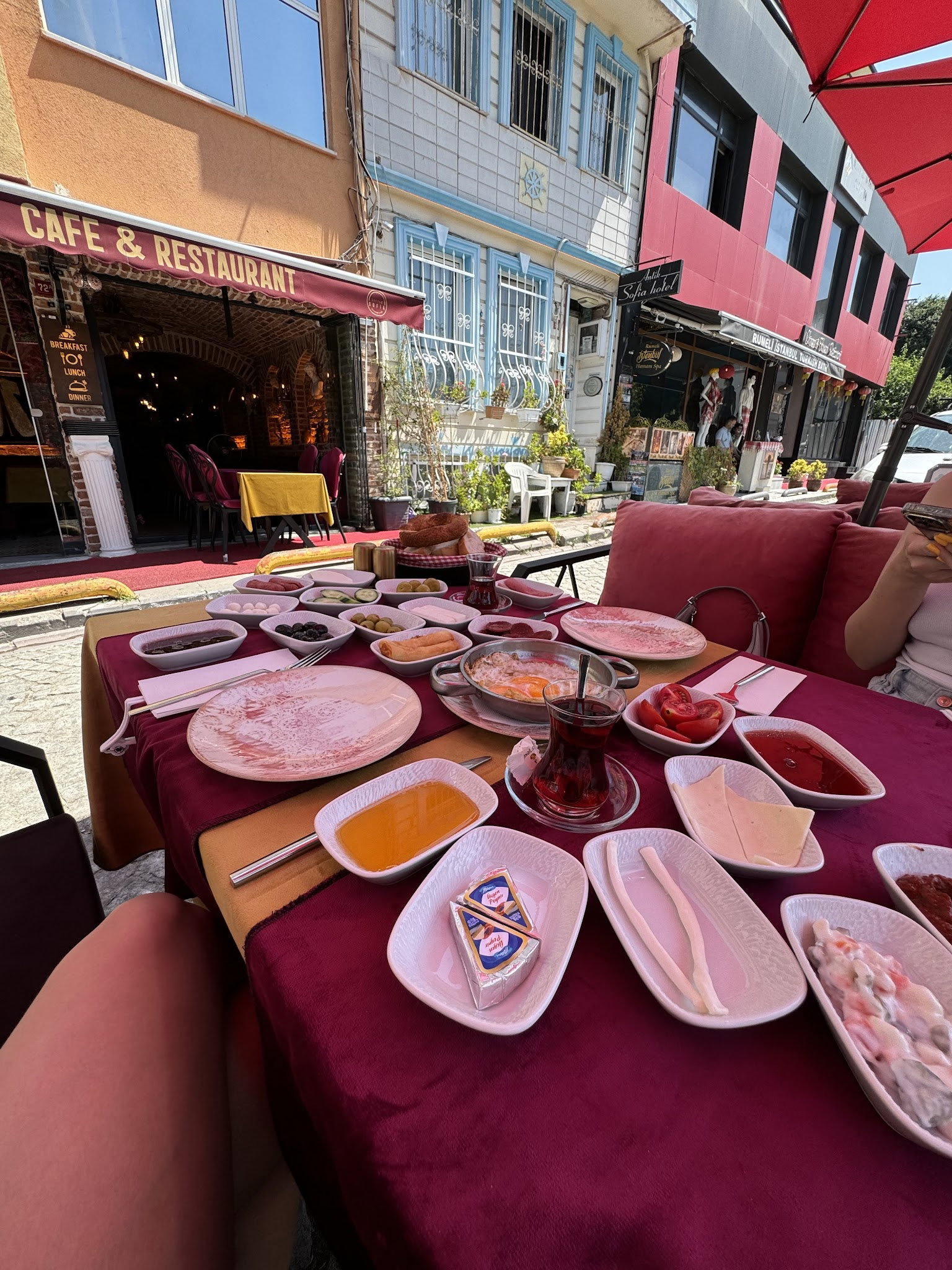 Little Sofia Cafe & Restaurant