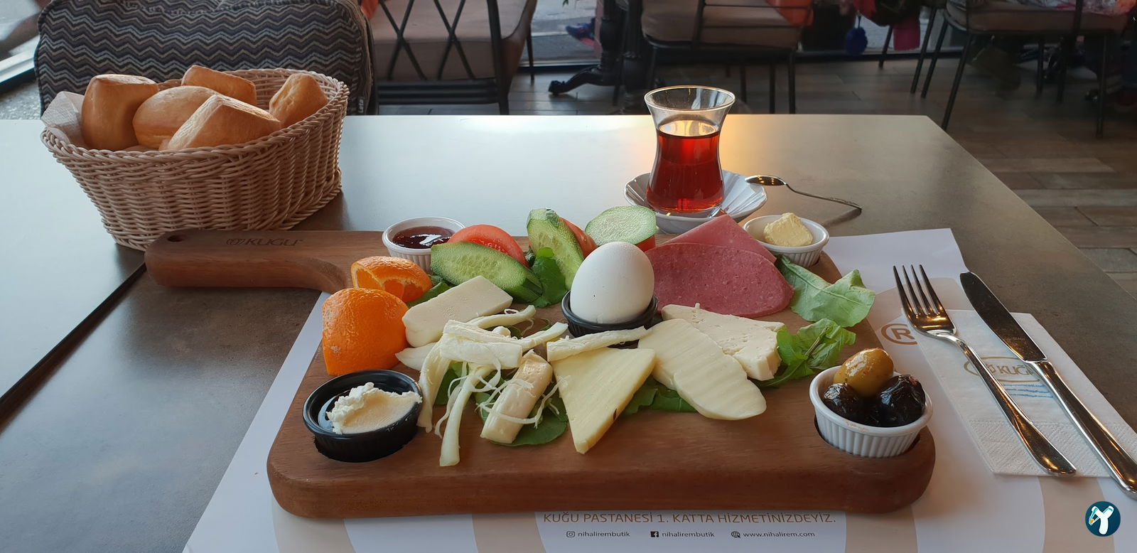 Kuğu Pastanesi