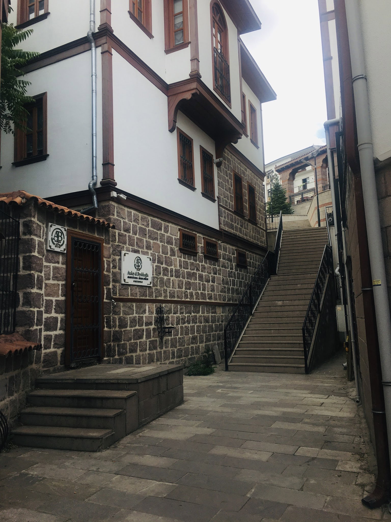 Ferhunde Hanım Konağı