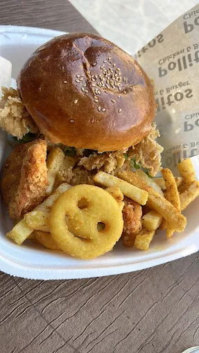 pollitos chicken factory