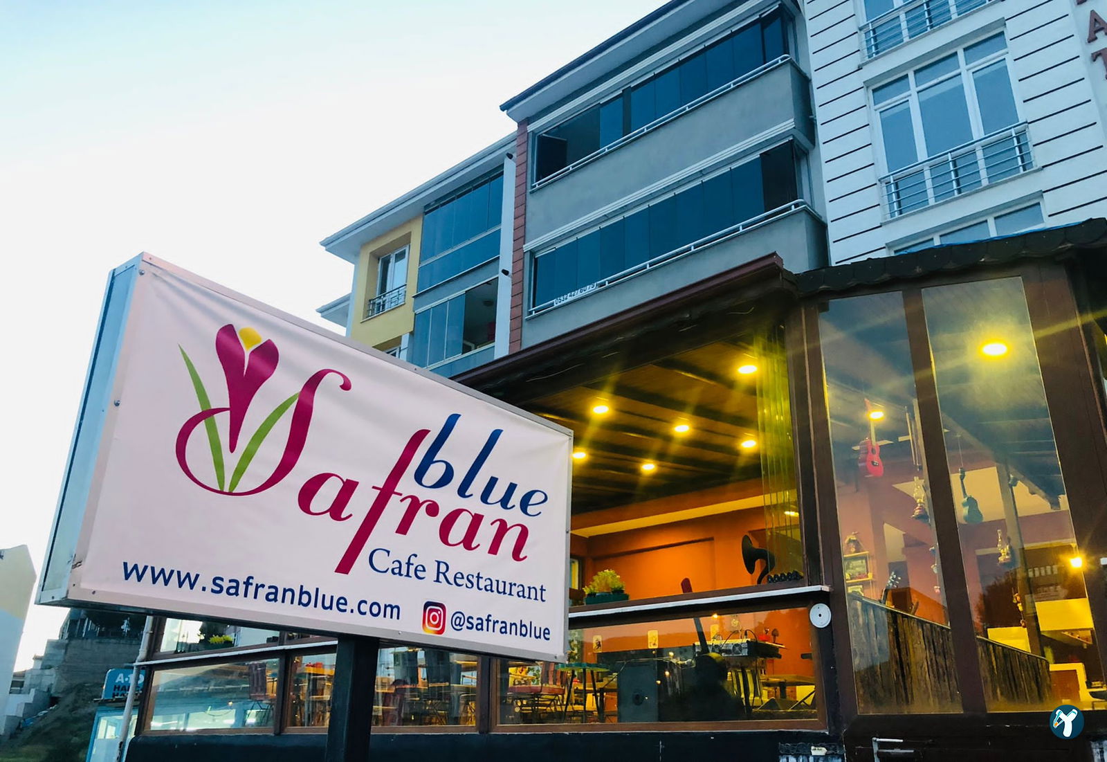Safranblue Cafe & Restaurant