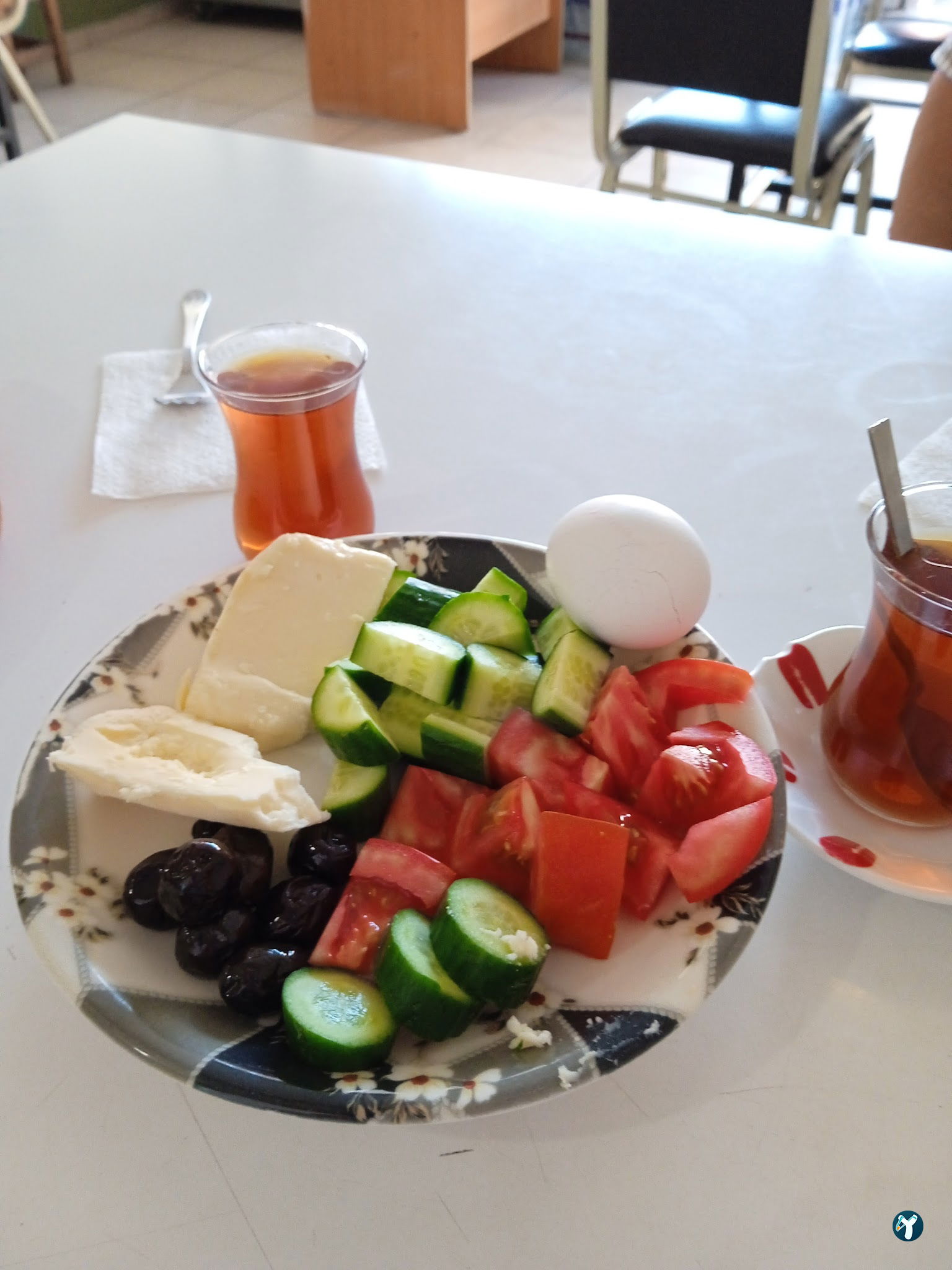 Menemenci̇ Kadi̇r Baba Çay Evi̇