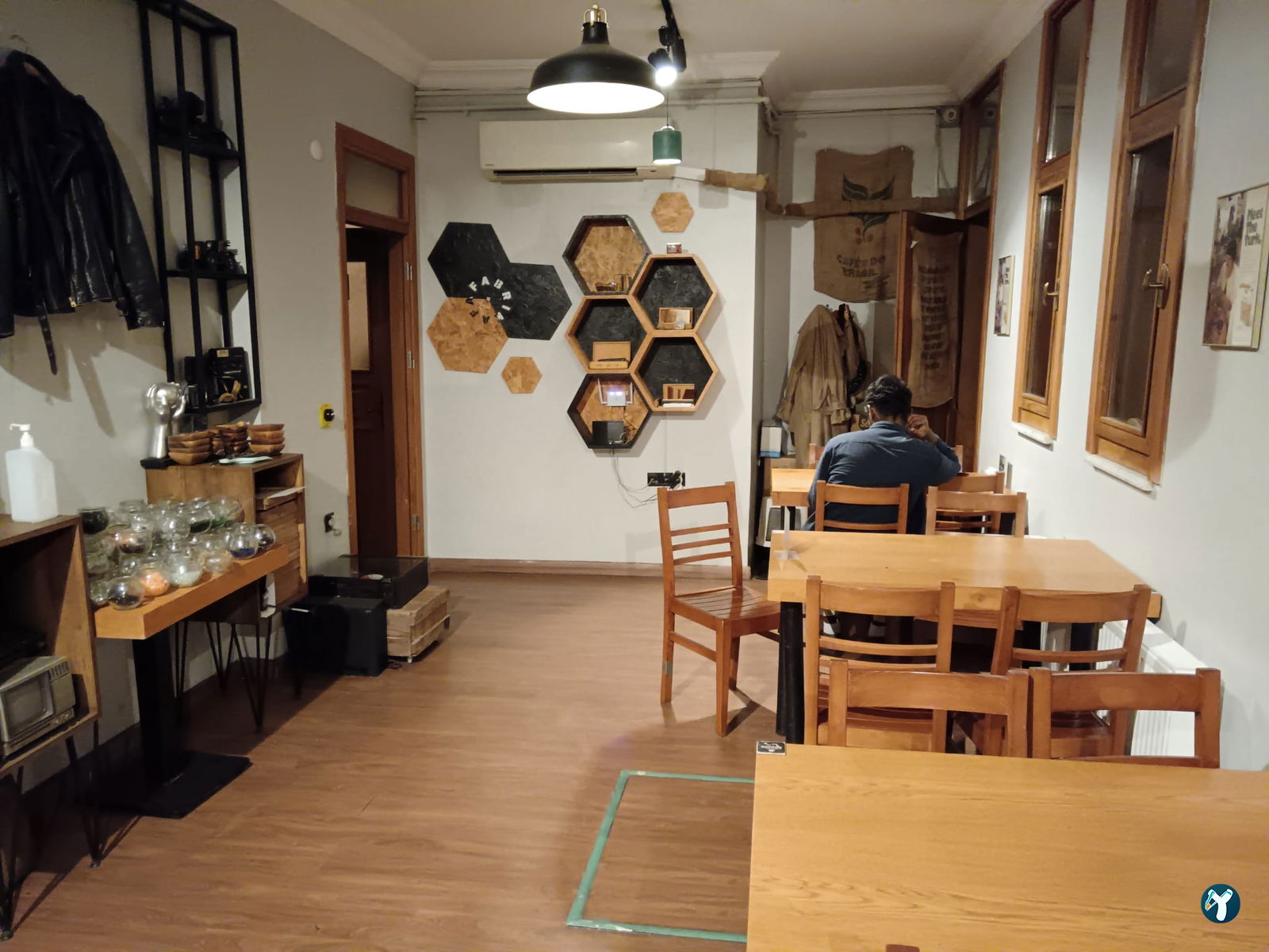 Fabrikafa Make & Coffee