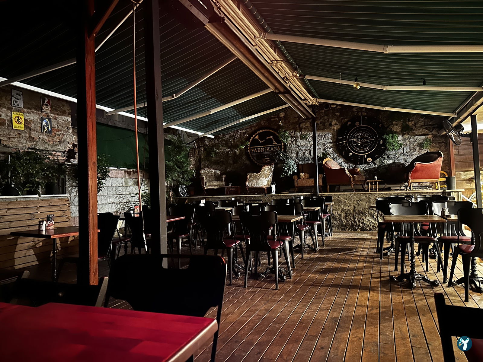 Fabrikafa Make & Coffee